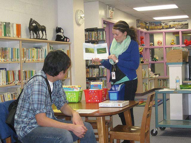 An ELL tutor tutoring a student