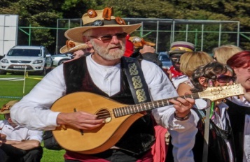 Playing the Mandolin